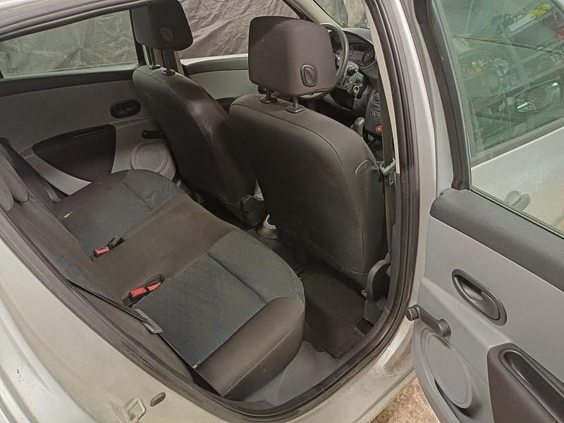 Begagnad Renault Clio R.S. 75 HK (55 kW) 2007 Halvkombi