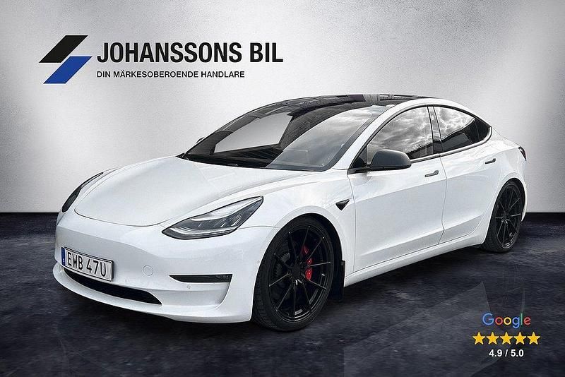 Vit Begagnad 2019 Tesla Model 3 Performance Sedan | 289 900 kr (Marknadspris) - Bild 1/4