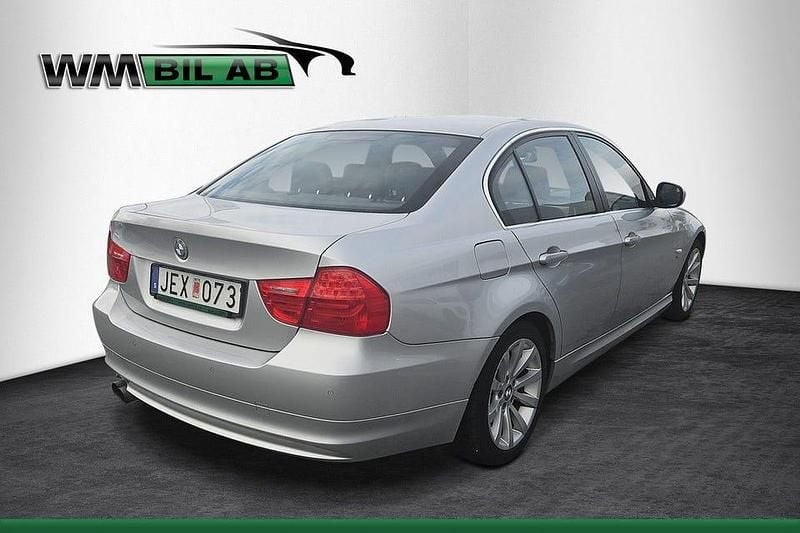 Begagnad BMW 325 Comfort Edition 218 HK (160 kW) 2008 Ljusgrå Sedan
