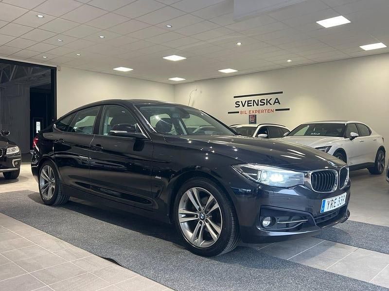 Begagnad BMW 320 Gran Turismo Sport Line 190 HK (139 kW) 2018 Black sapphire metallic