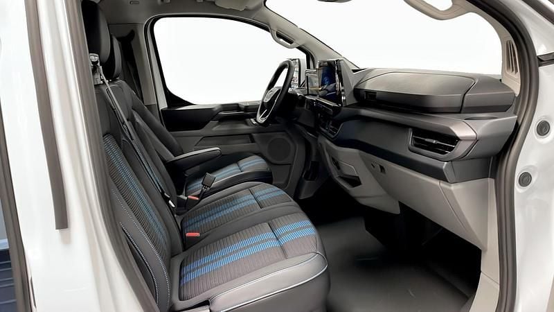 Ny Ford E-Transit 2026 Vit Van