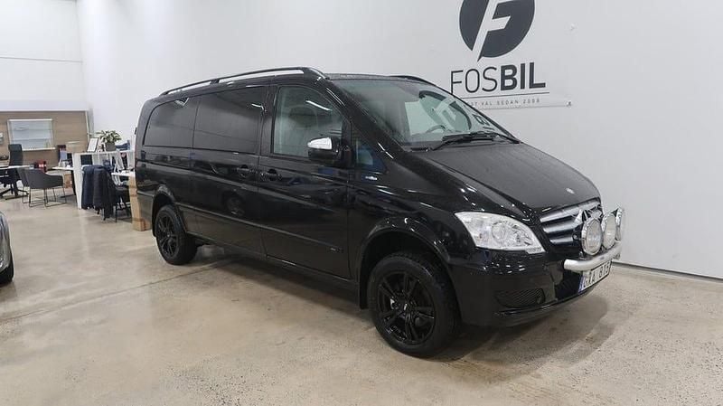 Svart Begagnad 2012 Mercedes Viano Minibuss | 149 900 kr (Marknadspris) - Bild 1/4