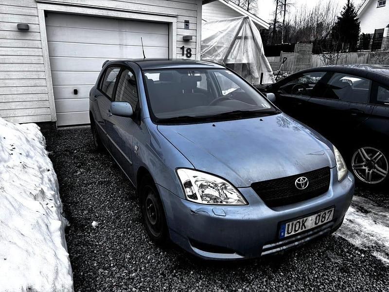 Begagnad 2003 Toyota Corolla | 21 500 kr (Bra pris) - Bild 1/4