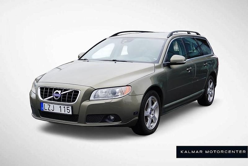 Begagnad Volvo V70 Momentum 215 HK (158 kW) 2011 Grön Kombi