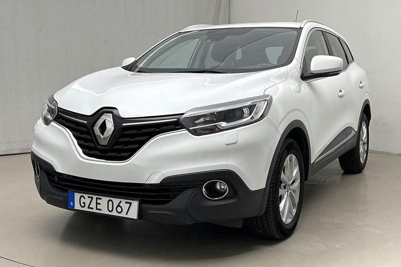 Vit Begagnad 2016 Renault Kadjar LIMITED SUV | 104 800 kr (Marknadspris) - Bild 1/4