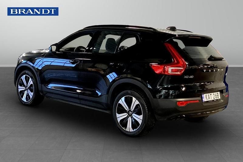 Begagnad Volvo XC40 Single Motor 175 kW (238 HK) 2023 Svart SUV