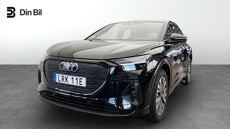Svart Begagnad 2023 Audi Q4 Sportback e-tron Advanced SUV | 519 000 kr - Bild 1/4