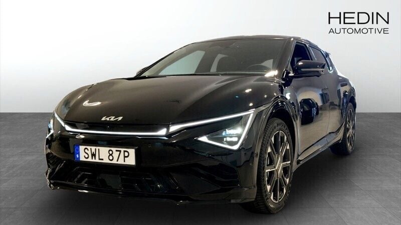 Svart (black) Ny 2025 Kia EV6 2 SUV | 619 900 kr (Bra pris) - Bild 1/4