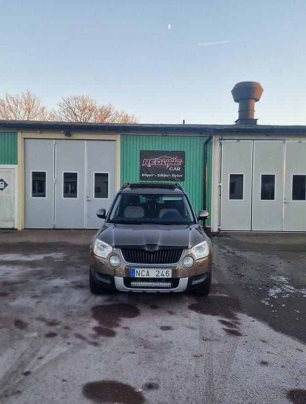 Brun Begagnad 2010 Skoda Yeti Experience SUV | 54 000 kr (Bra pris) - Bild 1/4