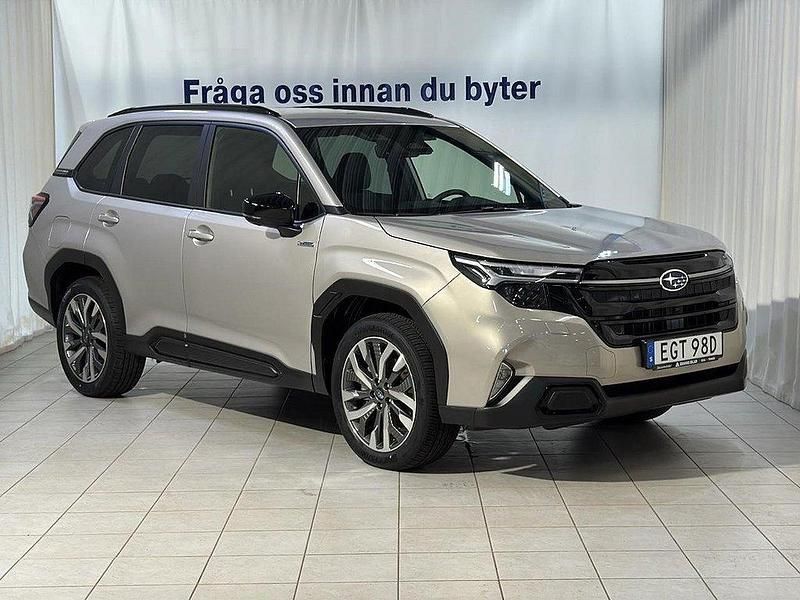 Brun Ny 2024 Subaru Forester SUV | 463 400 kr (Marknadspris) - Bild 1/4