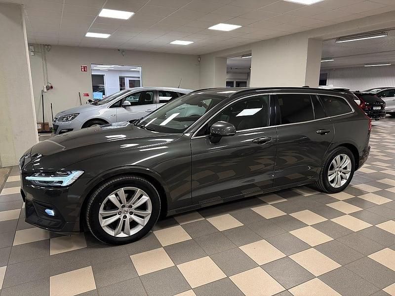 Begagnad Volvo V60 197 HK (144 kW) 2021 Gråmetallic Kombi