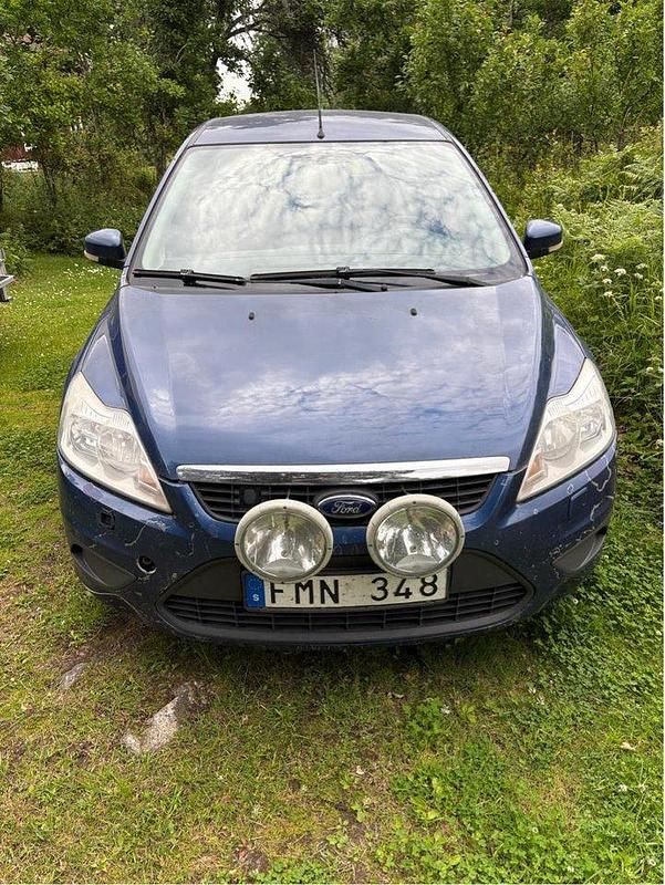 Blå Begagnad 2008 Ford Focus Kombi | 4 000 kr - Bild 1/4