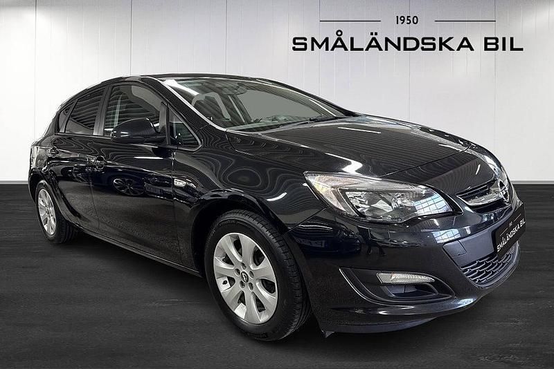 Begagnad Opel Astra drive 140 HK (102 kW) 2015 Svart Halvkombi
