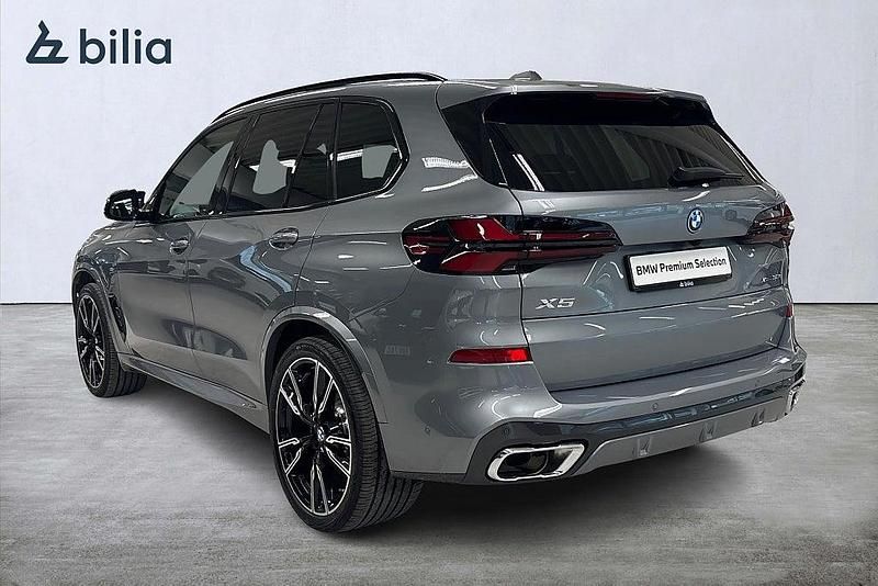 Begagnad BMW X5 Comfort Edition 2026 Grå SUV