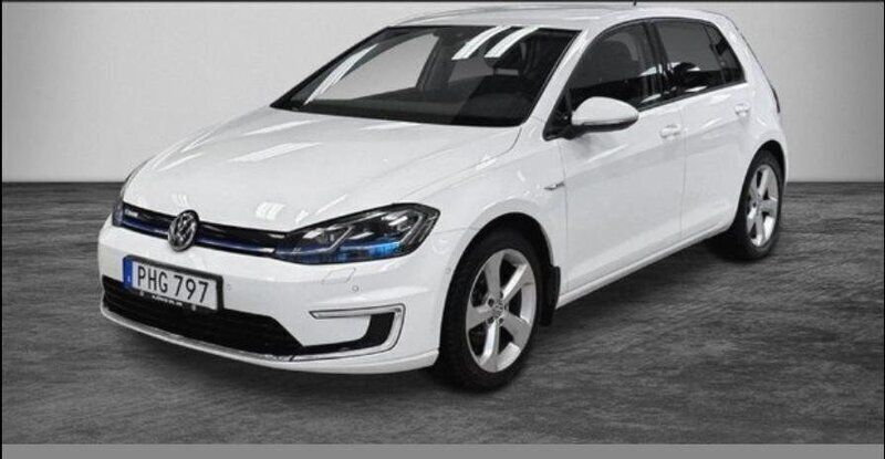 Vit Begagnad 2017 VW e-Golf Halvkombi | 159 000 kr (Marknadspris) - Bild 1/4