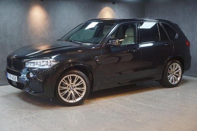 Svart Begagnad 2016 BMW X5 M Performance SUV | 389 900 kr (Lite dyr) - Bild 1/4