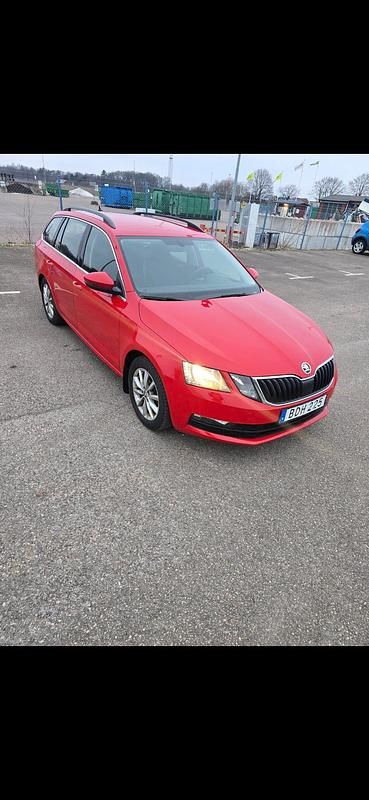 Begagnad 2019 Skoda Octavia Kombi | 135 000 kr (Bra pris) - Bild 1/4