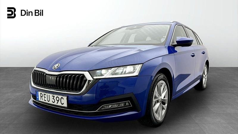 Blå Begagnad 2023 Skoda Octavia Style Kombi | 299 900 kr (Marknadspris) - Bild 1/4