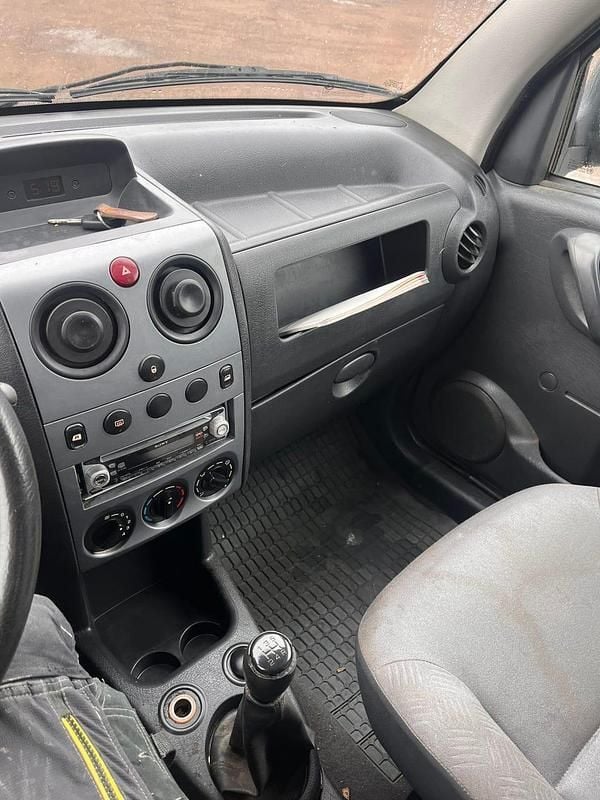 Begagnad Citroën Berlingo 75 HK (55 kW) 2004 Minibuss