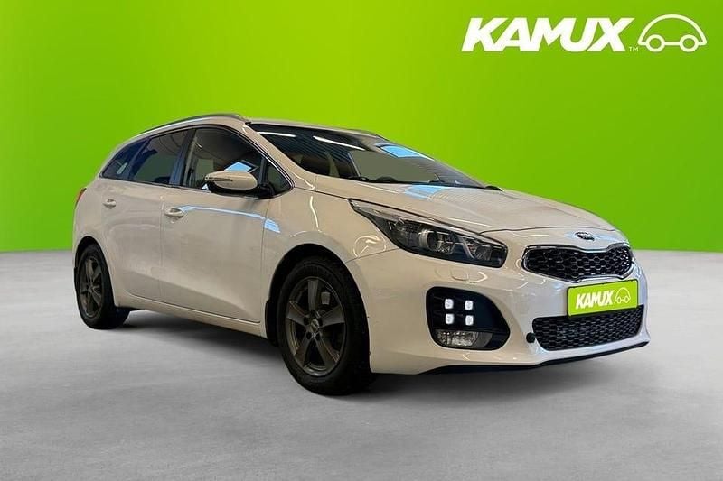 Vit Begagnad 2016 Kia Ceed GT-Line Halvkombi | 144 700 kr (Marknadspris) - Bild 1/4