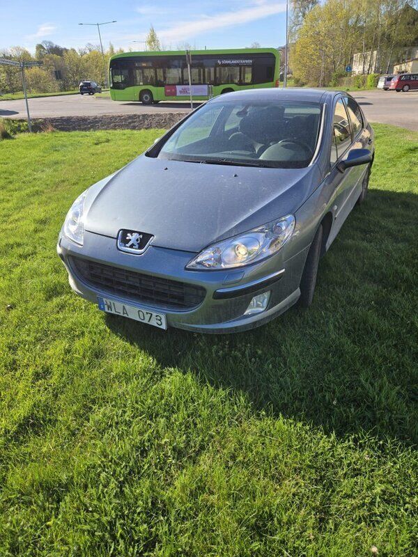 Grå Begagnad 2005 Peugeot 407 Sedan | 45 000 kr - Bild 1/4