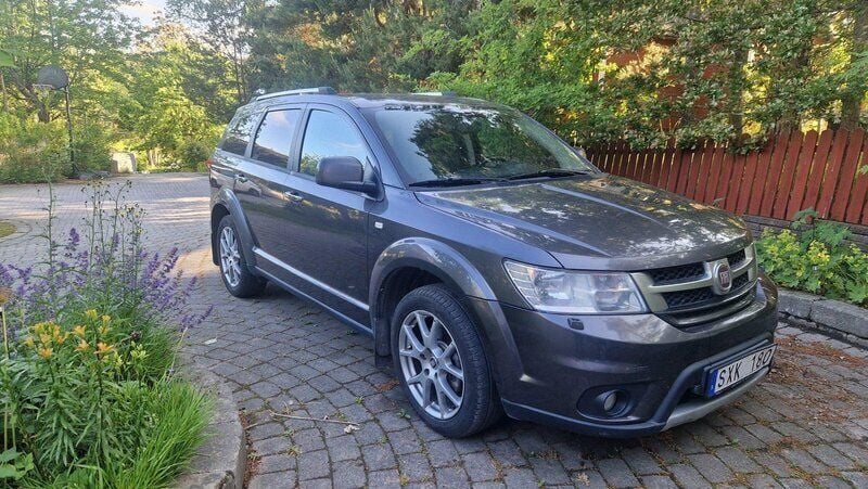 Begagnad 2013 Fiat Freemont SUV | 75 000 kr (Lite dyr) - Bild 1/4