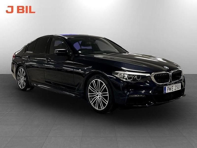 Svart Begagnad 2019 BMW 530 M Sport Sedan | 339 800 kr (Bra pris) - Bild 1/3