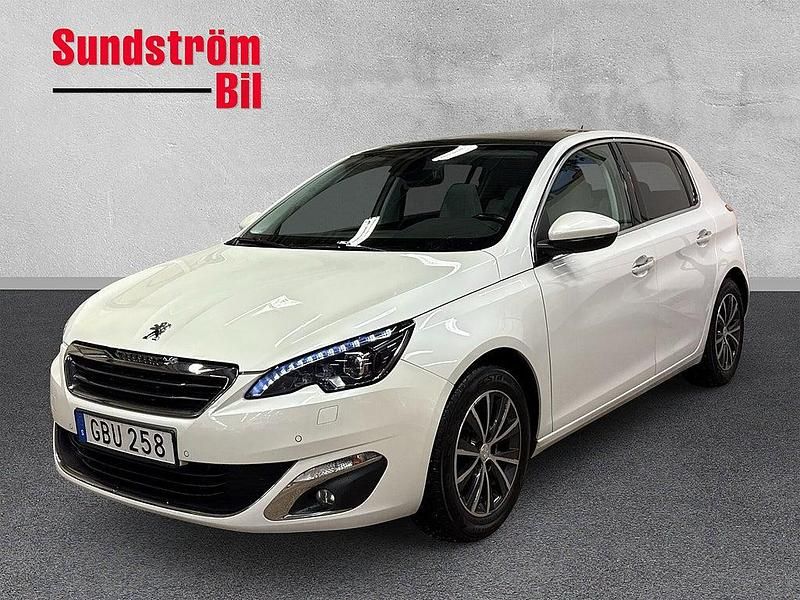 Vit Begagnad 2015 Peugeot 308 Allure Halvkombi | 79 900 kr (Marknadspris) - Bild 1/4