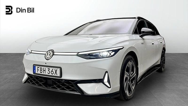 Vit Begagnad 2024 VW ID.7 GTX Kombi | 549 500 kr (Bra pris) - Bild 1/4