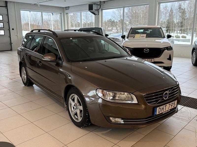 Twilight bronze Begagnad 2014 Volvo V70 Momentum Kombi | 129 500 kr (Lite dyr) - Bild 1/4
