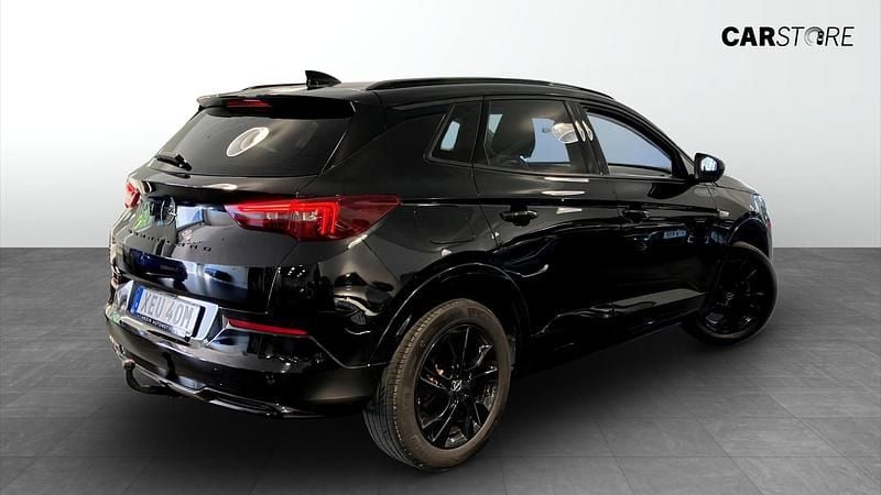 Begagnad Opel Grandland X GS Line 131 HK (96 kW) 2022 Svart SUV