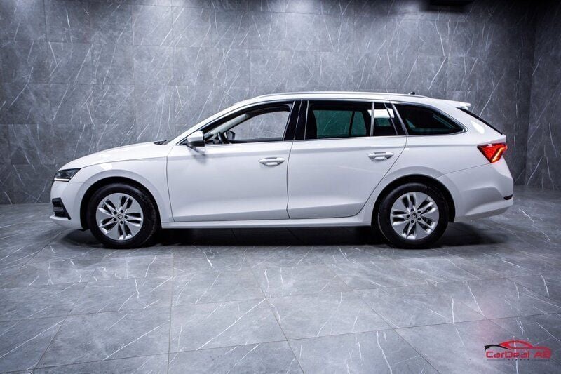 Begagnad Skoda Octavia Ambition 111 HK (81 kW) 2020 Vit Kombi