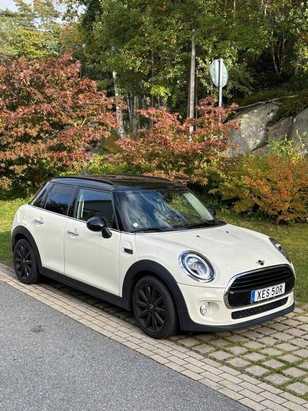 Vit Begagnad 2019 Mini Cooper Pepper Halvkombi | 165 000 kr (Marknadspris) - Bild 1/4