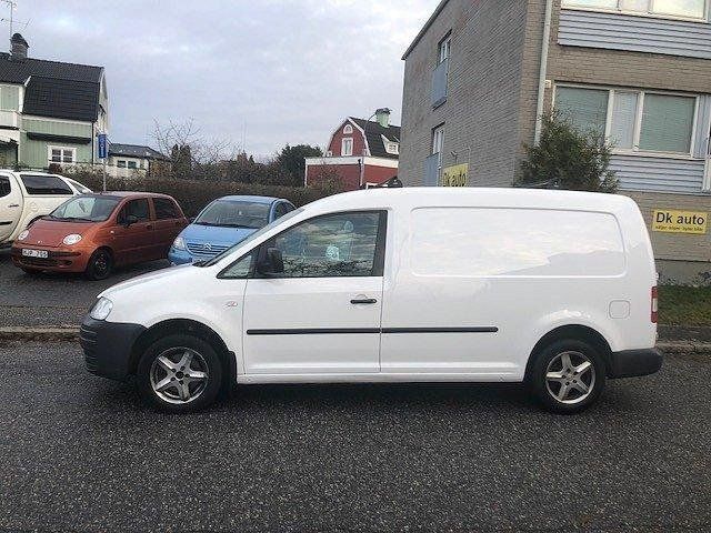 Begagnad VW Caddy Maxi 105 HK (77 kW) 2010 Vit Minibuss
