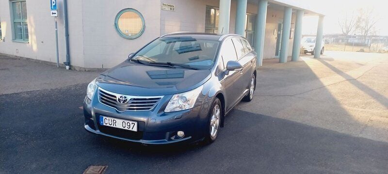 Mörkblå (blå) Begagnad 2011 Toyota Avensis Kombi | 89 900 kr (Superpris) - Bild 1/4