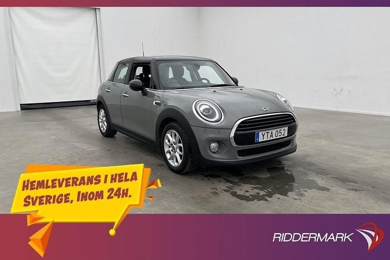 Grå Begagnad 2018 Mini Cooper Pepper Halvkombi | 169 900 kr (Marknadspris) - Bild 1/3