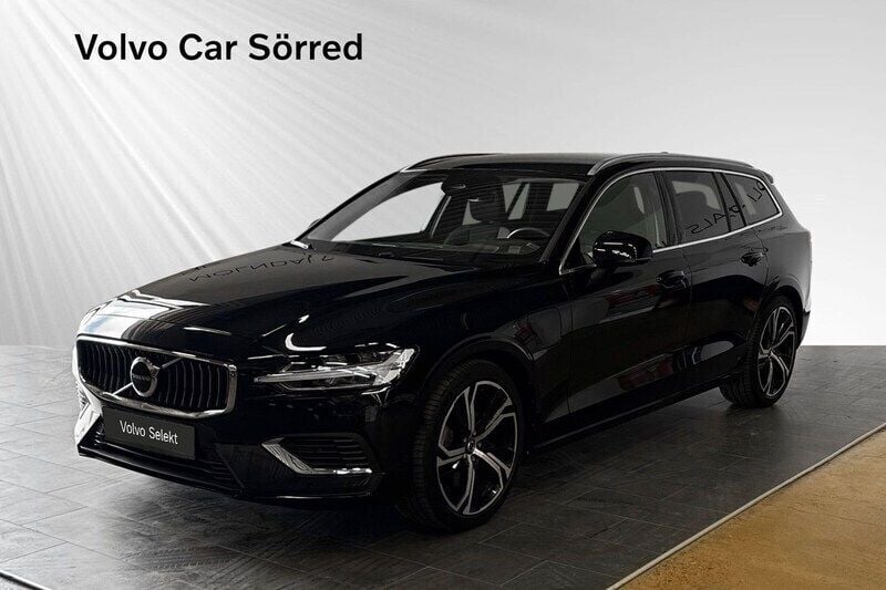 Svart Begagnad 2022 Volvo V60 Core Kombi | 389 900 kr (Marknadspris) - Bild 1/3