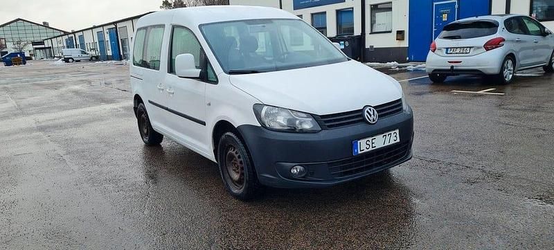 Begagnad VW Caddy 109 HK (80 kW) 2011 Vit Minibuss
