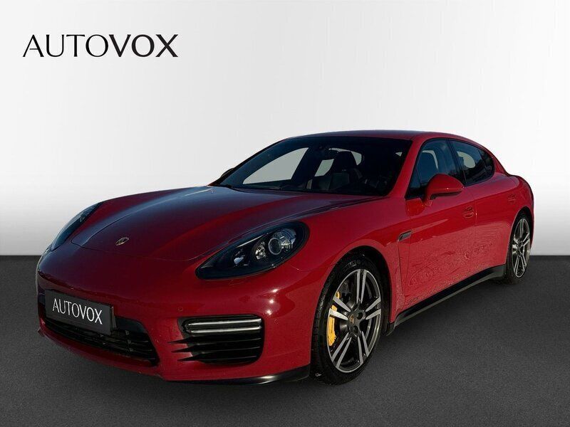 Röd Begagnad 2014 Porsche Panamera GTS Sedan | 549 000 kr - Bild 1/4