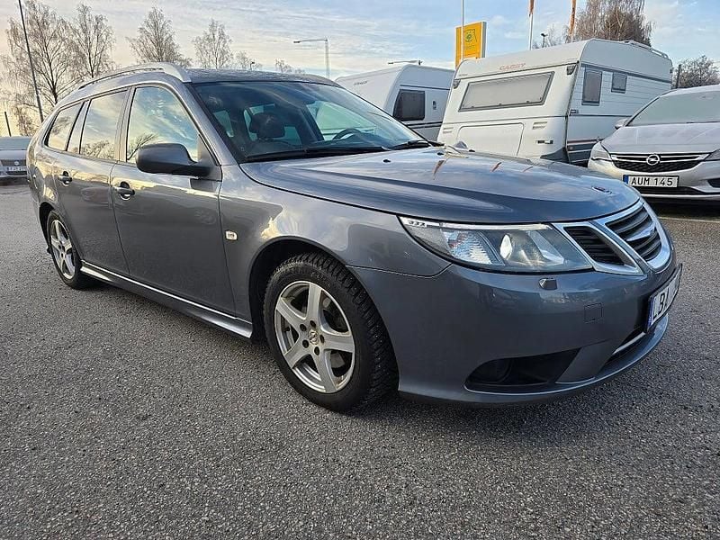 Grå Begagnad 2010 Saab 9-3 Linear Kombi | 19 900 kr (Superpris) - Bild 1/4