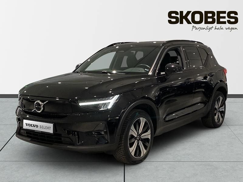 Begagnad Volvo XC40 Single Motor 175 kW (238 HK) 2023 Svart SUV