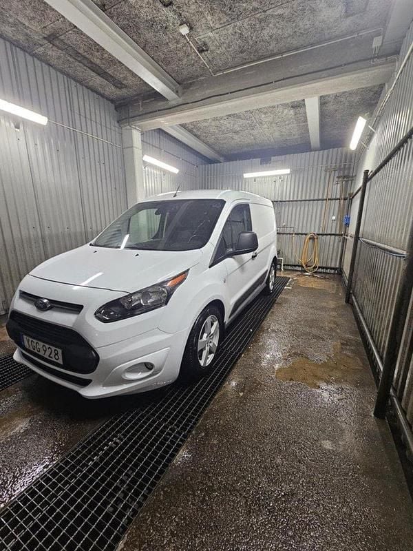 Vit Begagnad 2016 Ford Transit | 80 000 kr (Marknadspris) - Bild 1/4