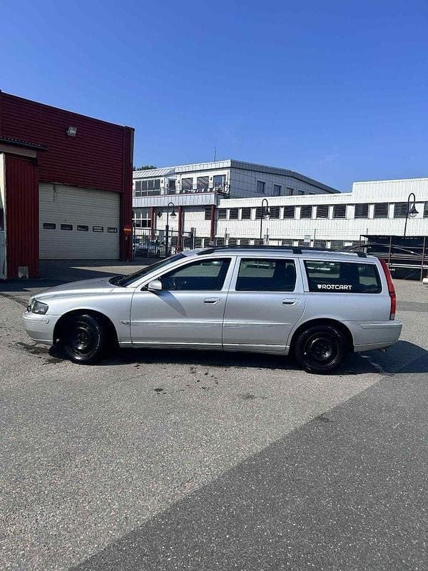 Grå Begagnad 2004 Volvo V70 Kombi | 25 000 kr (Bra pris) - Bild 1/4