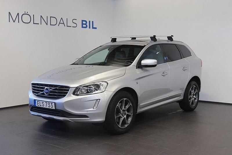 Silver Begagnad 2015 Volvo XC60 Ocean Race SUV | 129 900 kr (Marknadspris) - Bild 1/4