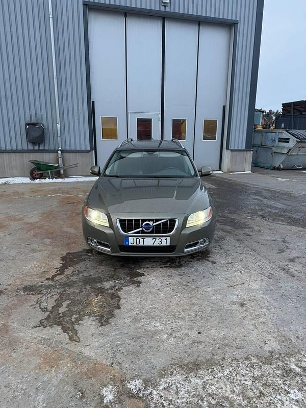 Begagnad Volvo V70 163 HK (119 kW) 2011 Kombi