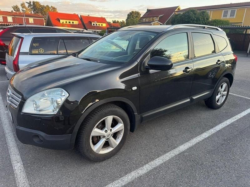 Svart Begagnad 2009 Nissan Qashqai +2 SUV | 35 000 kr (Bra pris) - Bild 1/4
