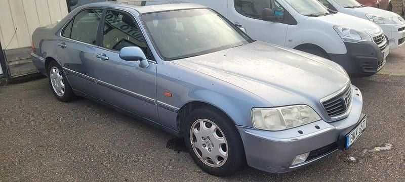 Begagnad Honda Legend 208 HK (152 kW) 1999 Grå Sedan