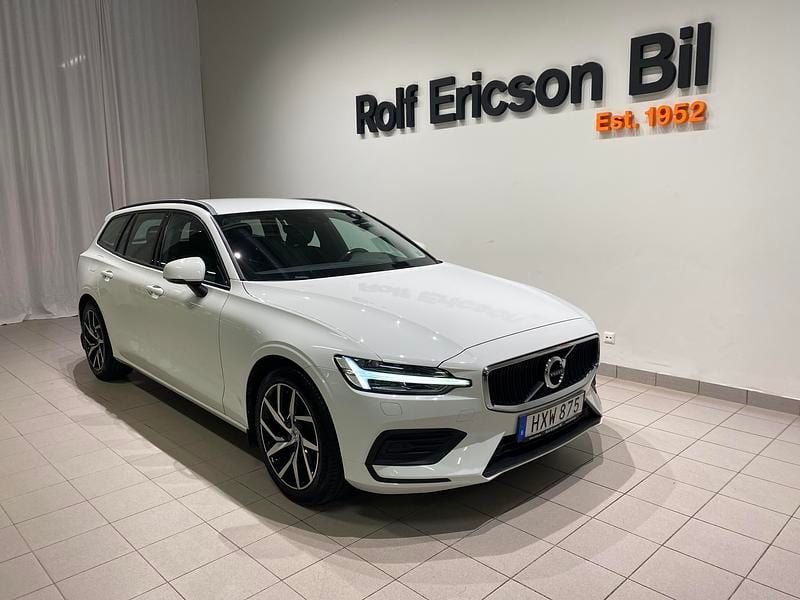 Vit Begagnad 2019 Volvo V60 Momentum Kombi | 269 500 kr (Lite dyr) - Bild 1/4