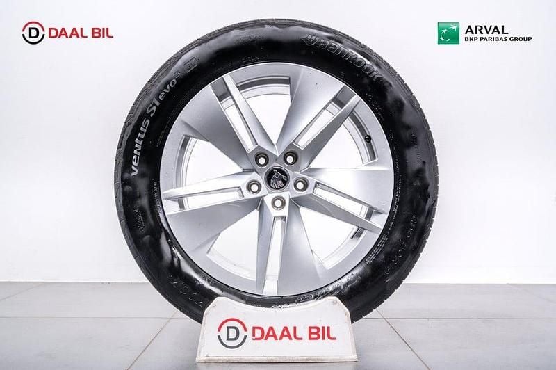 Begagnad Skoda Enyaq iV 150 kW (204 HK) 2022 Svart SUV