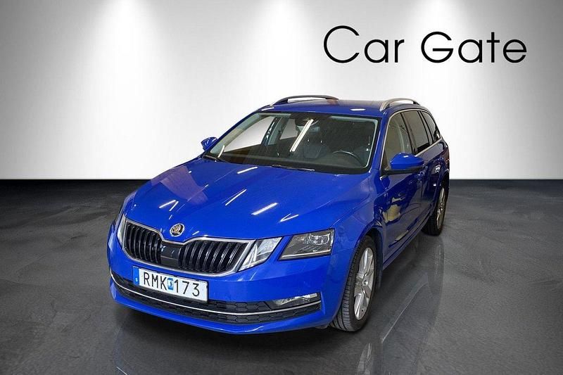 Blå Begagnad 2019 Skoda Octavia Kombi | 149 900 kr (Marknadspris) - Bild 1/4